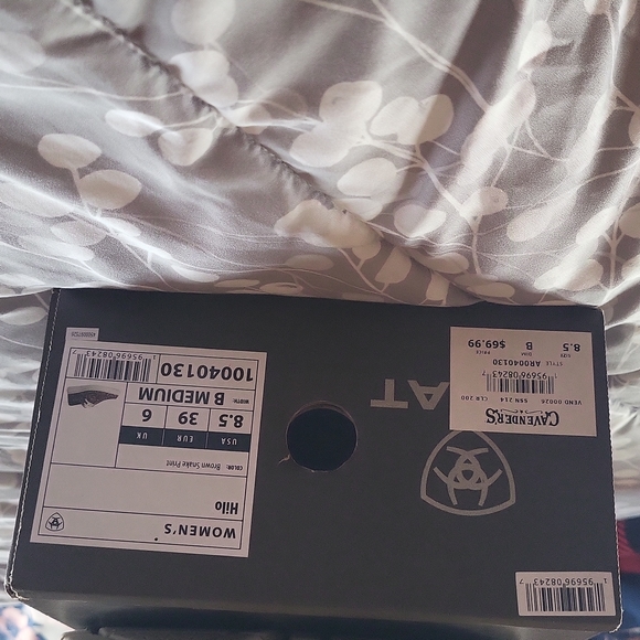 NWT Ariat Hilo size 8.5 - Picture 2 of 4